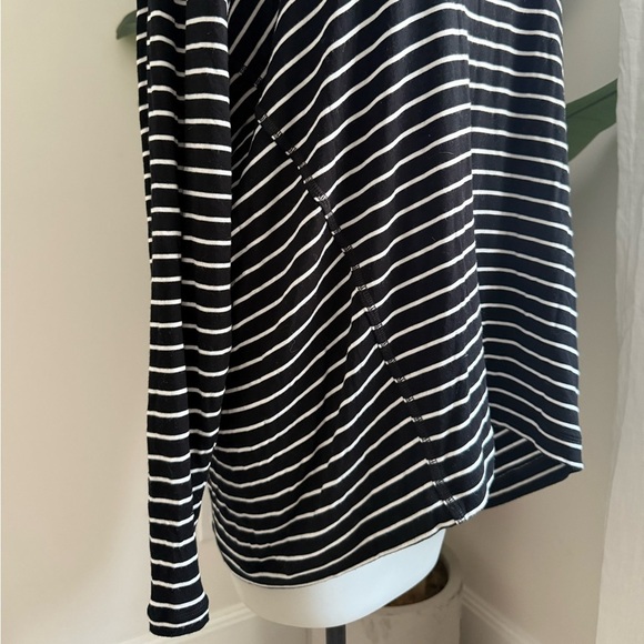 Cabi Black and White Striped Cross Walk Tee Tunic Loose Fit Size Medium - Picture 4 of 8